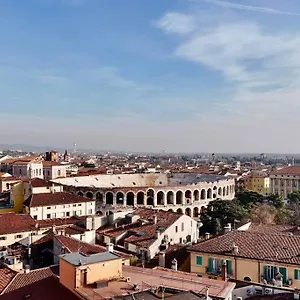 https://attico-arena200mqnetflix-wifi-air-conditioning.hotelinveneto.com